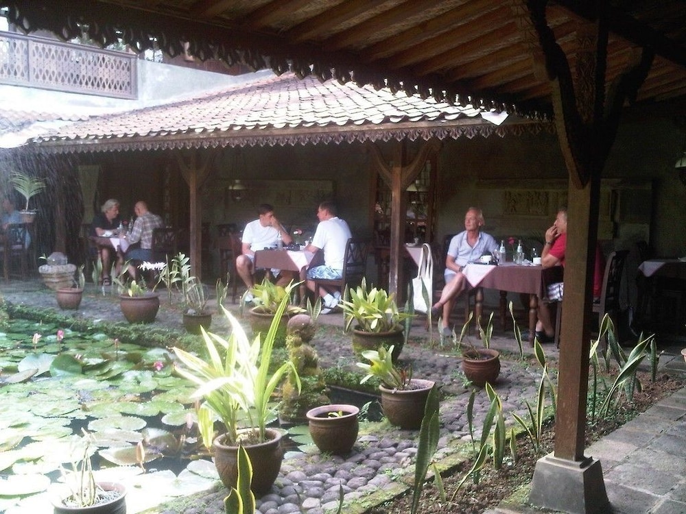 Hills Joglo Villa 48/50