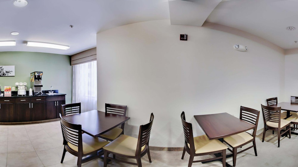 Wingate by Wyndham Bel Air I-95 Exit 77A / APG Area 35/44
