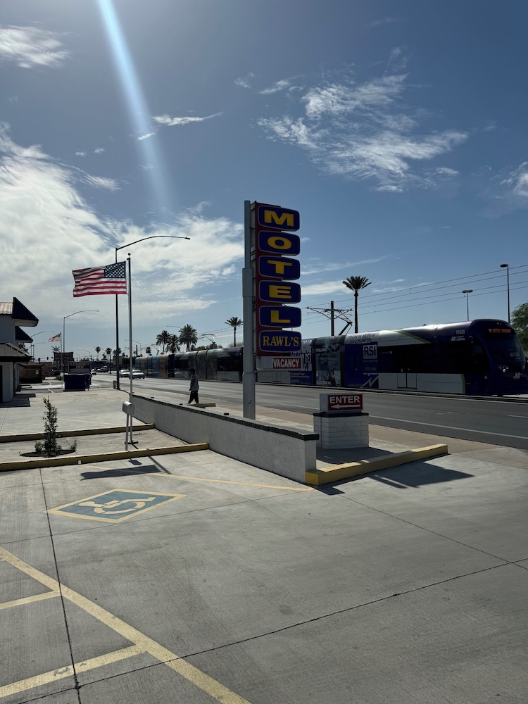 Rawls Motel Near Phoenix Airport 19/50