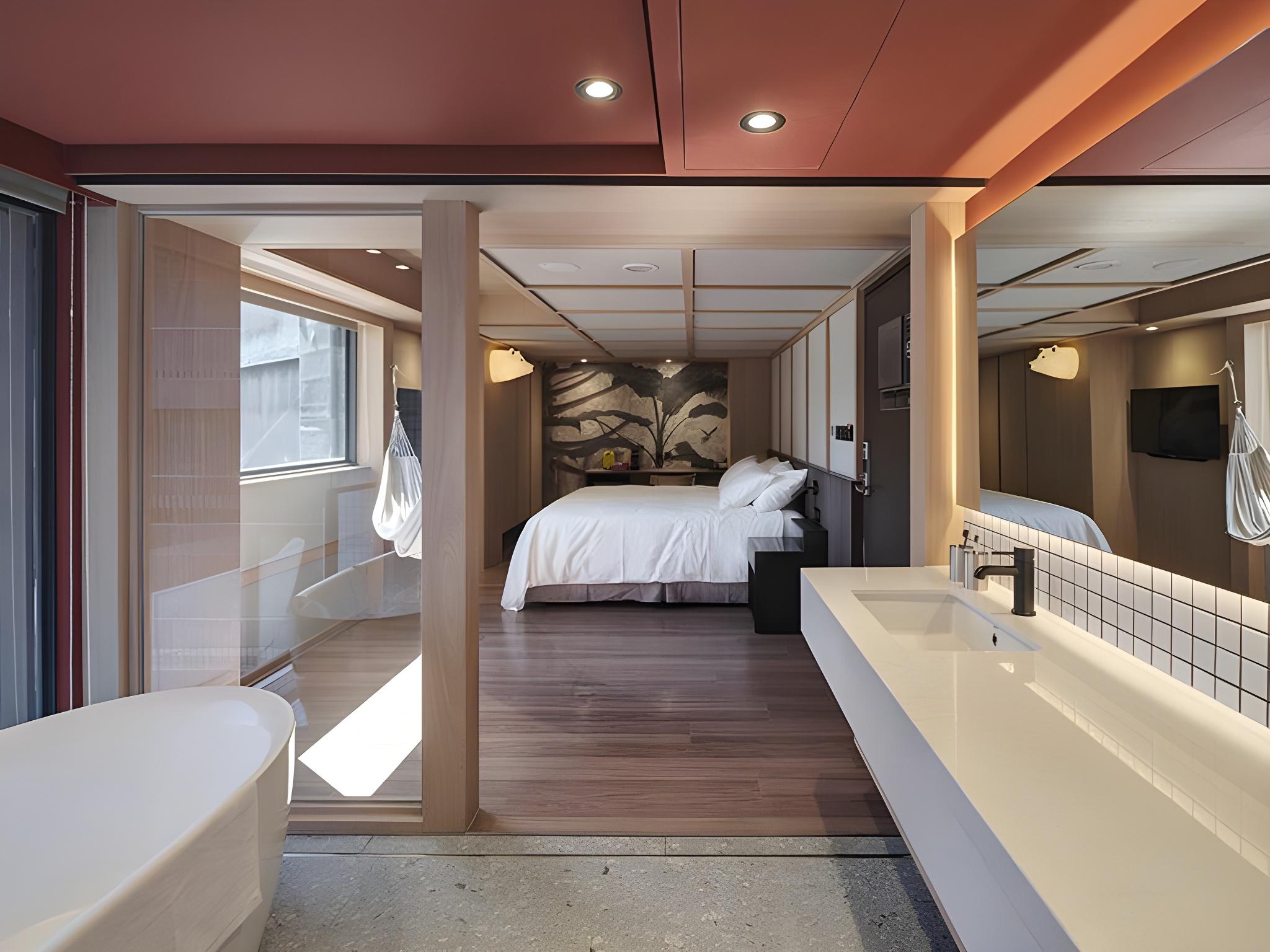 Vip, Bathtub