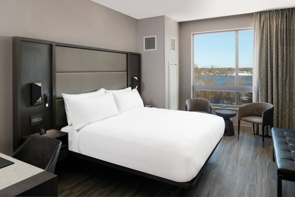 Ac Hotel By Marriott Portsmouth Downtown/Waterfront 11/77