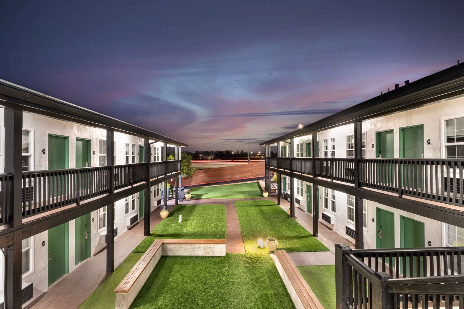 Best Western Marina State Beach 26/28
