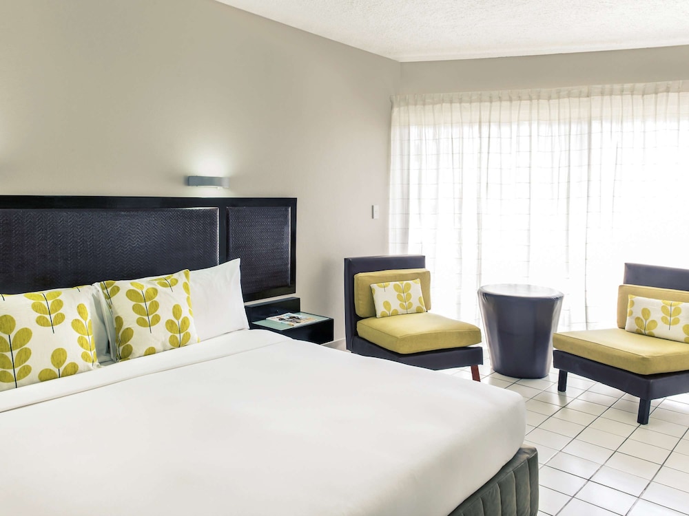 Mercure Nadi 17/48
