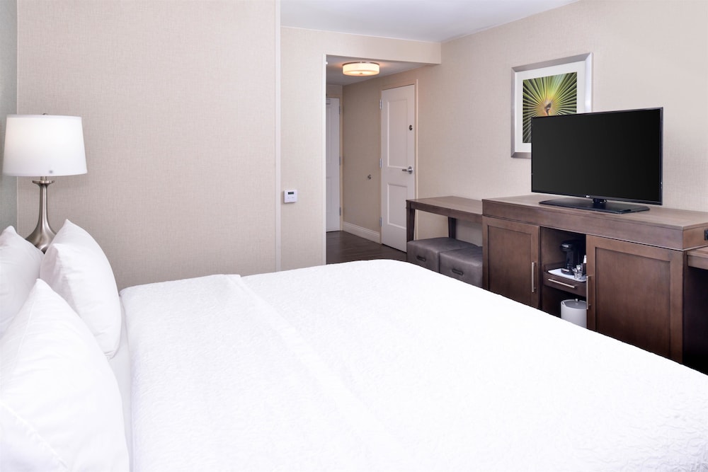 Hampton Inn Los Angeles West Covina 17/52