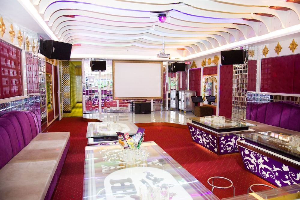 Hai Ba Trung Hotel & Spa 24/38