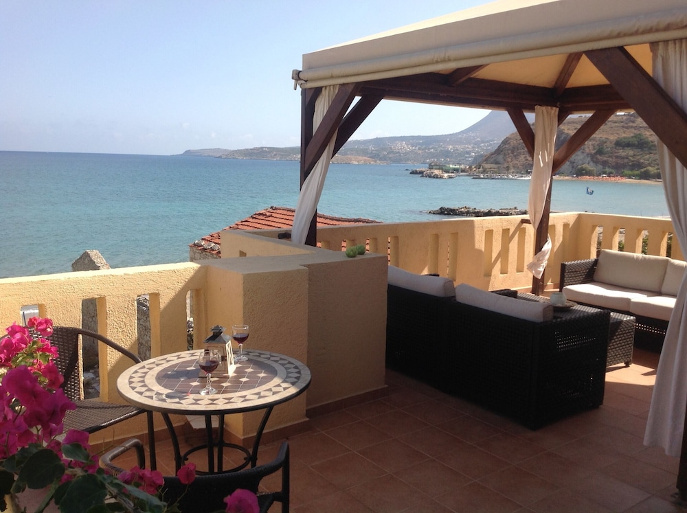 Asterias Studios Apartments 30/50