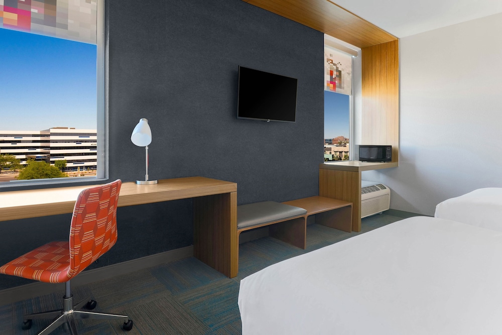 Aloft Phoenix Airport 48/62