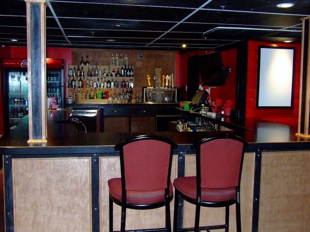 Yukon Inn 40/52
