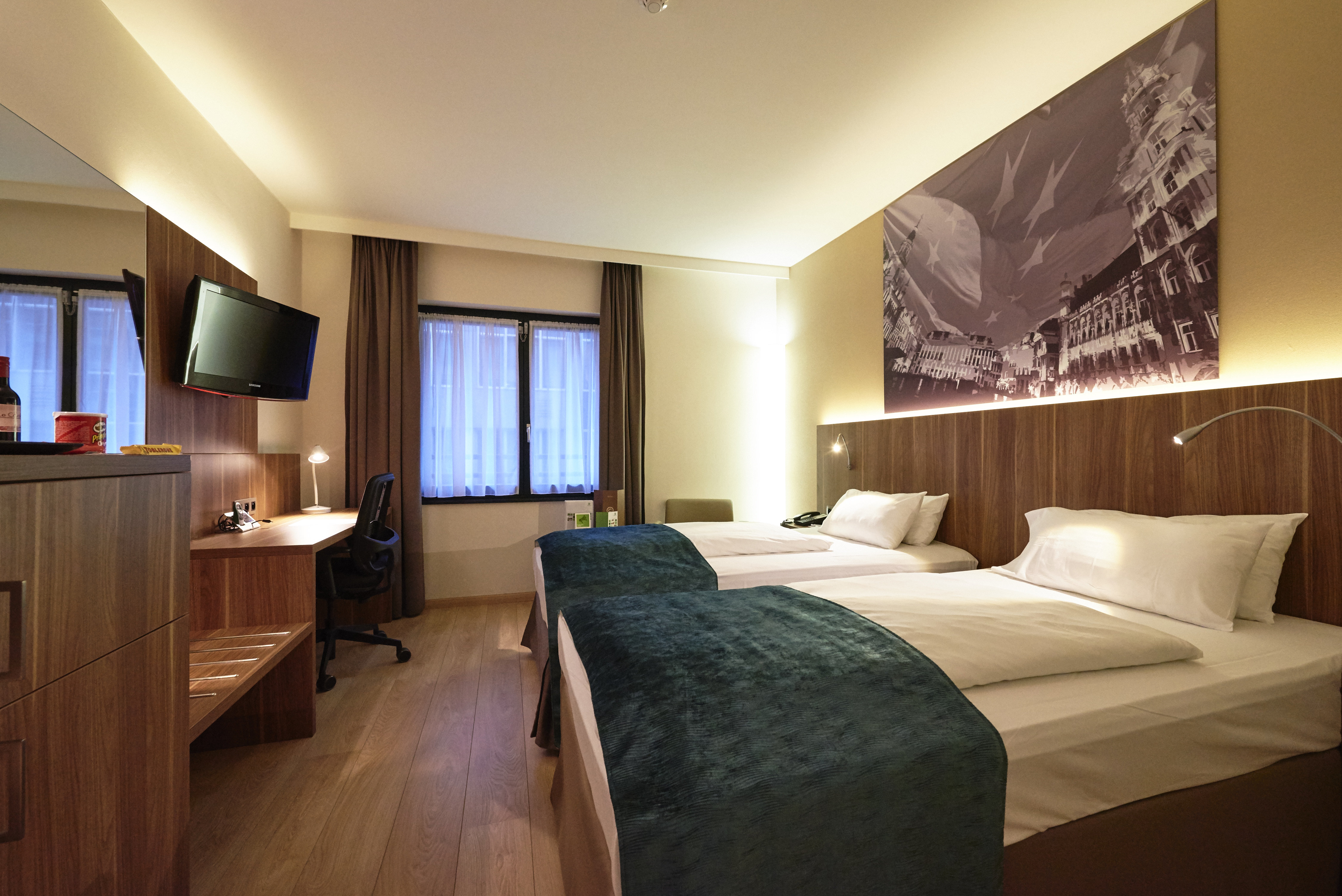 HOLIDAY INN BRUSSELS SCHUMAN 22/70