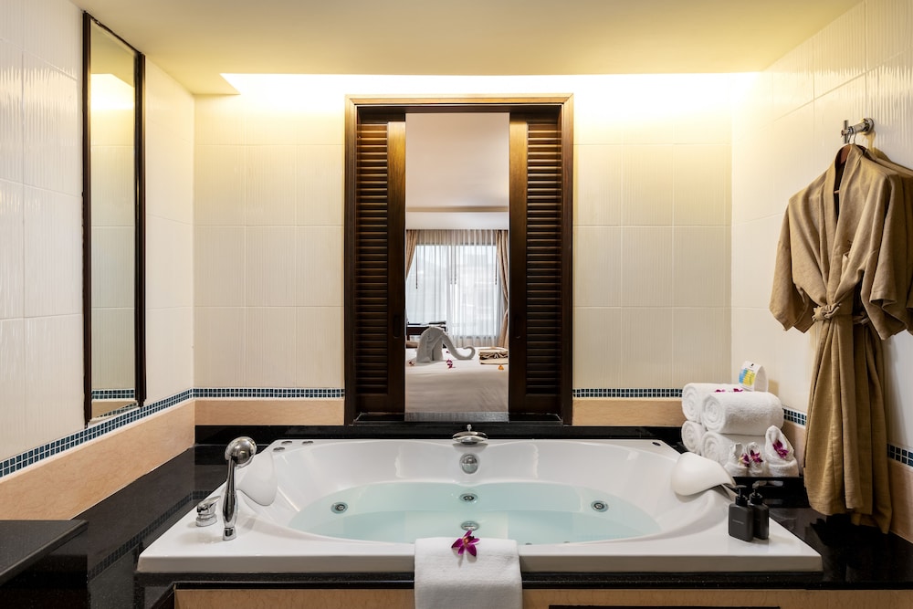 Patong Paragon Resort & Spa 69/69