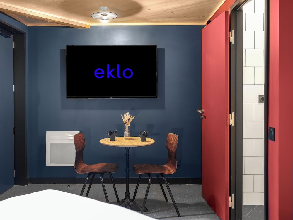 Eklo Paris Roissy Cdg Airport 43/47