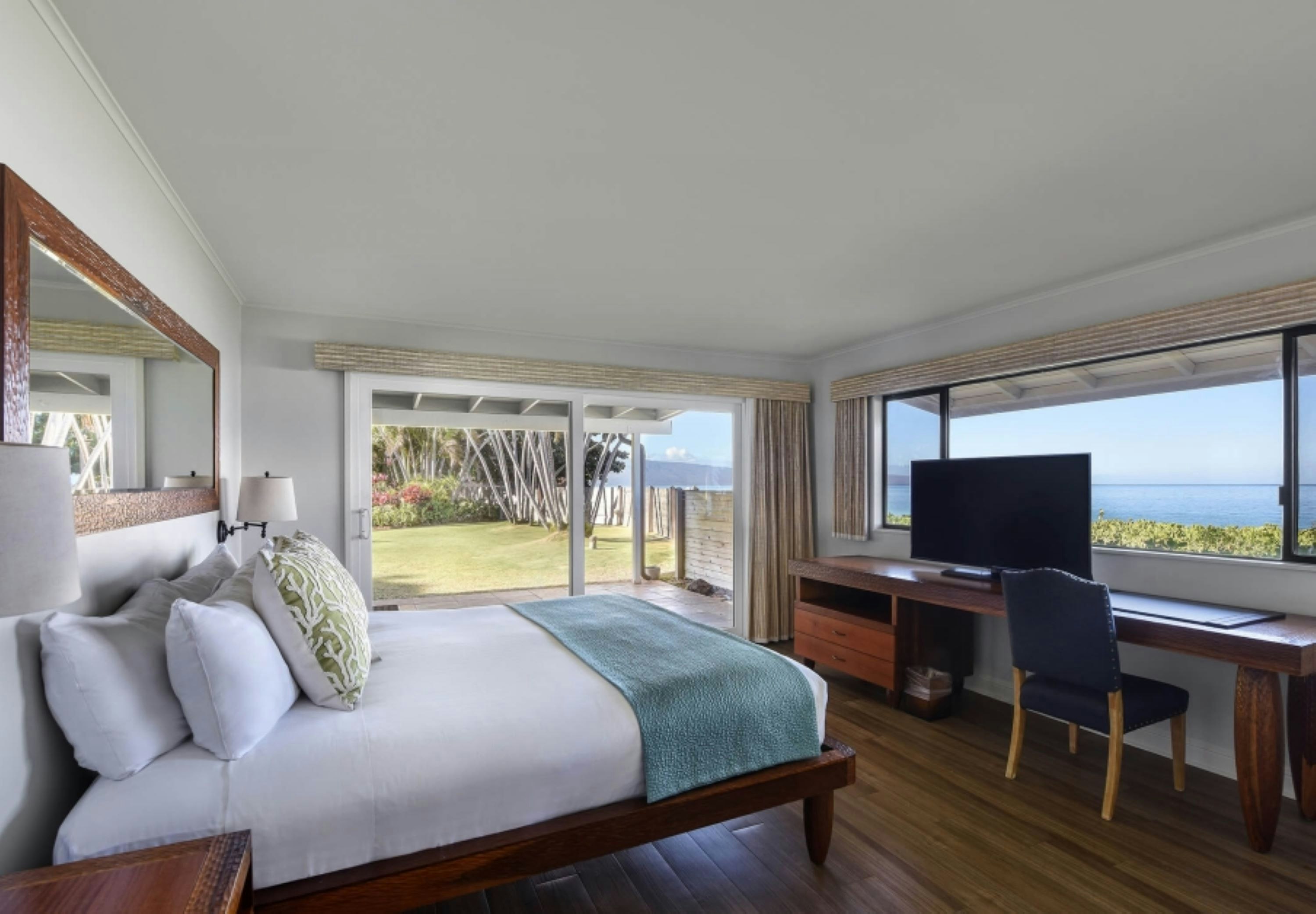 Royal Lahaina Resort and Bungalows 12/50