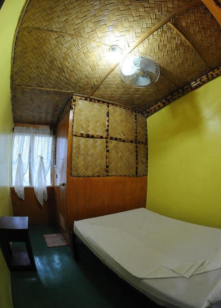 Luis Bay Travellers Lodge Coron 23/33