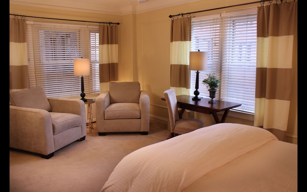 Morgan State House Inn 32/50