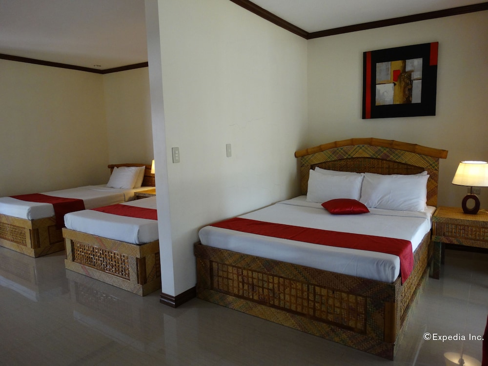 Anda White Beach Resort 21/64