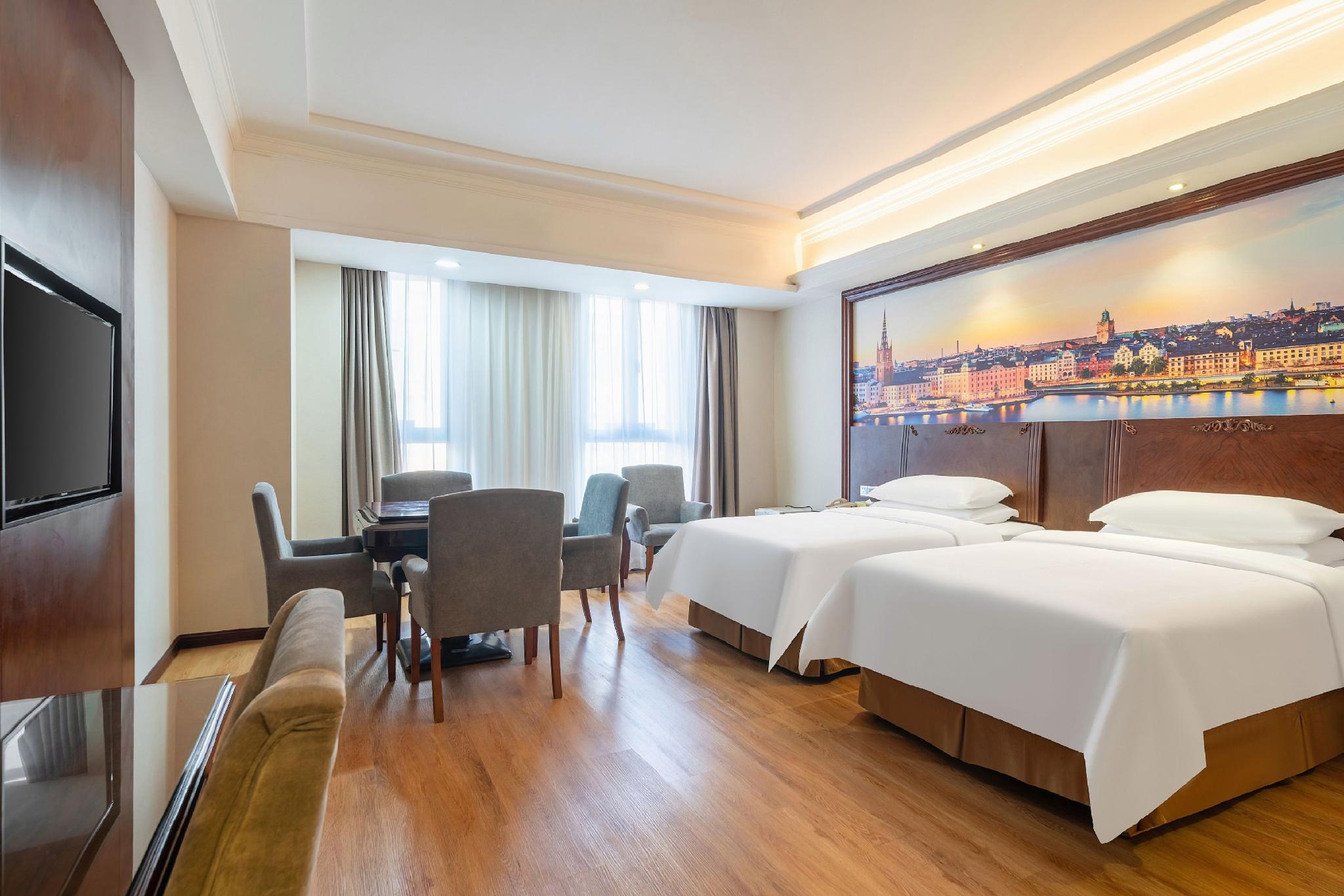 Vienna Hotel Jinshan New City Wanda Plaza 20/30