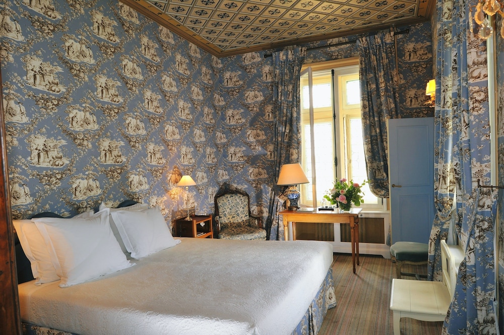 CHATEAU DE LA BOURDAISIERE 10/55