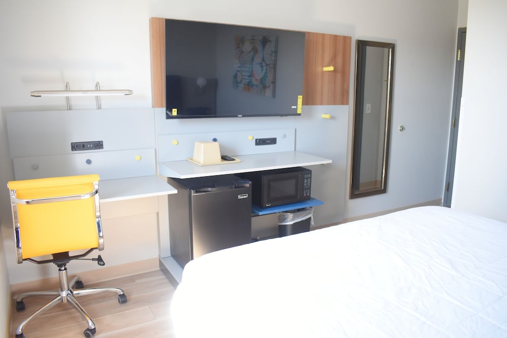 Microtel Inn & Suites by Wyndham Norcross 27/50