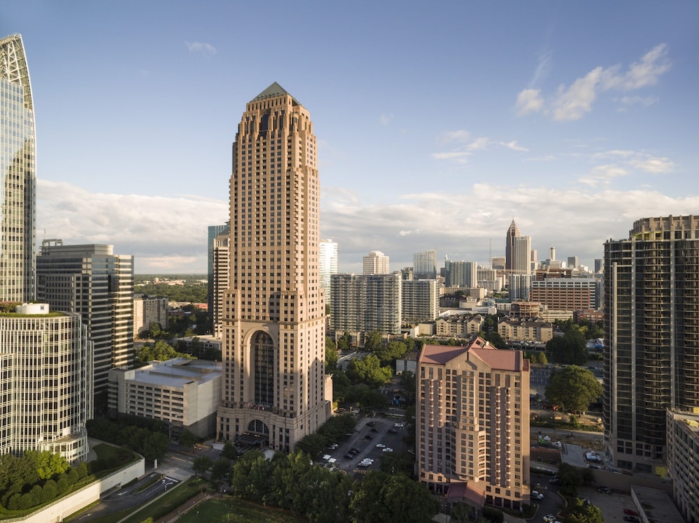 Four Seasons Hotel Atlanta 72/73