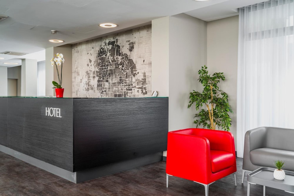 Spark by Hilton Milan Linate Airport 8/69