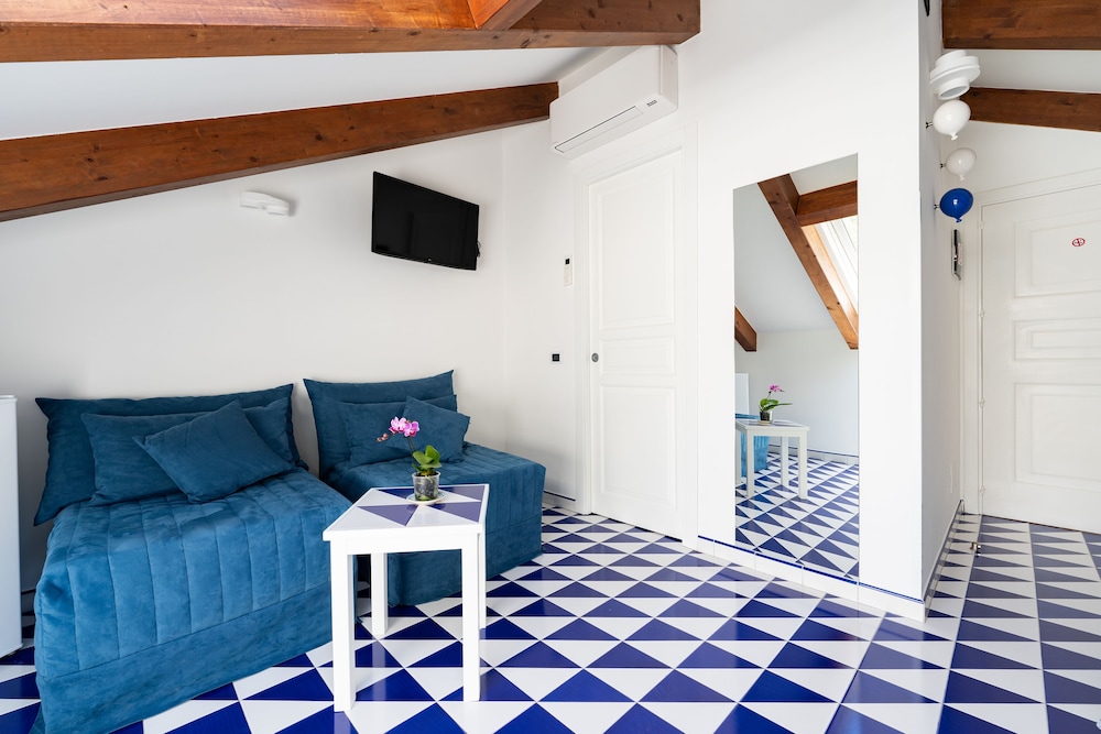 Hotel Villa Annalara 54/77