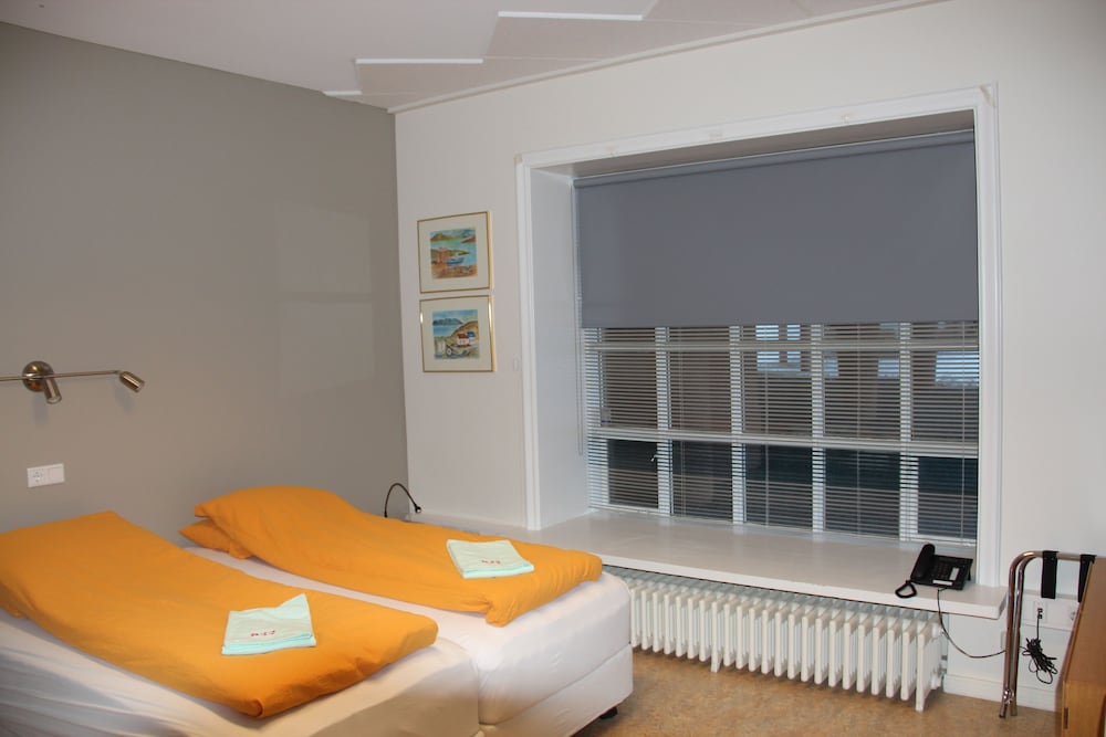 Hostel B47 8/45