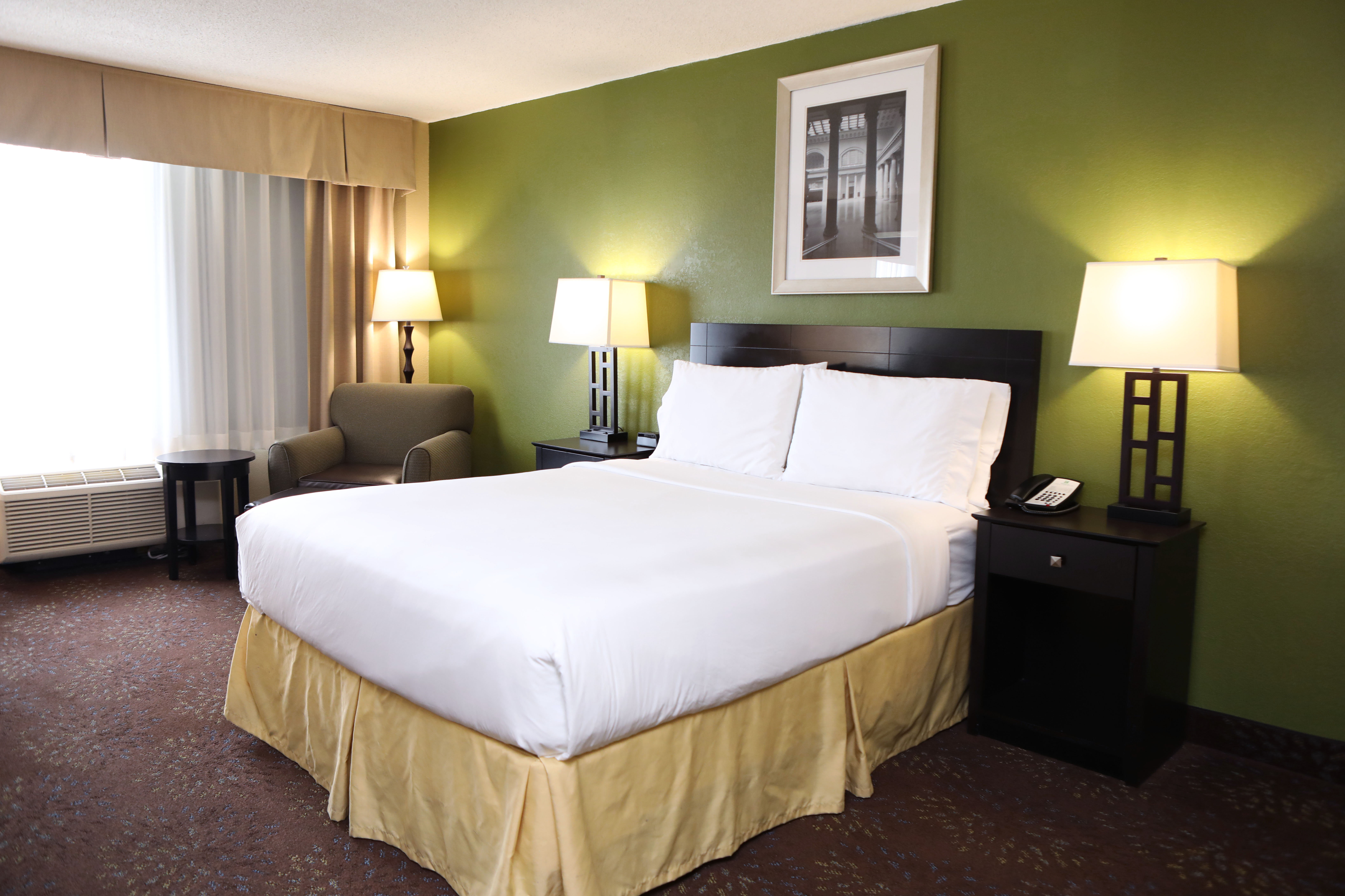 HOLIDAY INN CHICAGO OAKBROOK 29/63