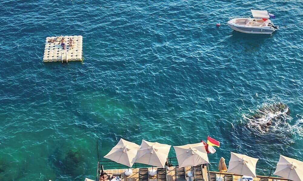 Azuu Boutique Hotel 71/76