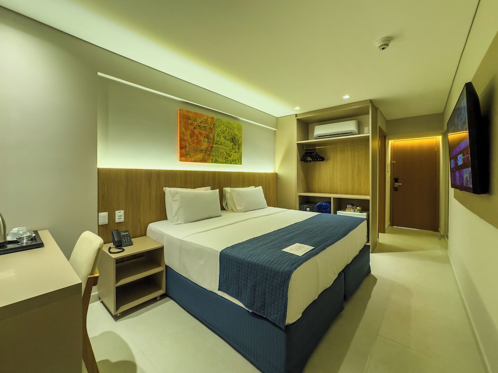DELUXE, DOUBLE BED