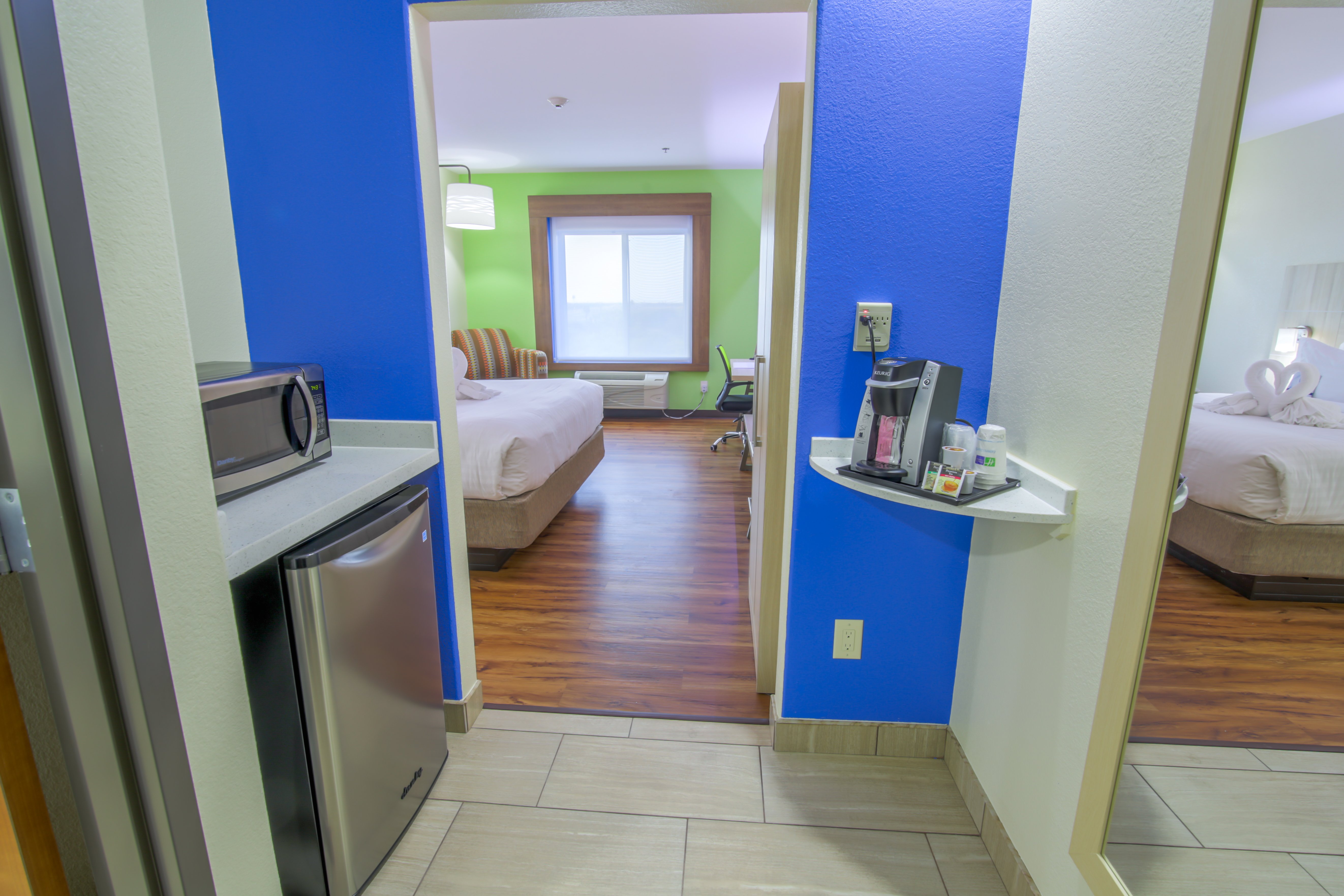 Holiday Inn Express And Suites Raymondville 28/28