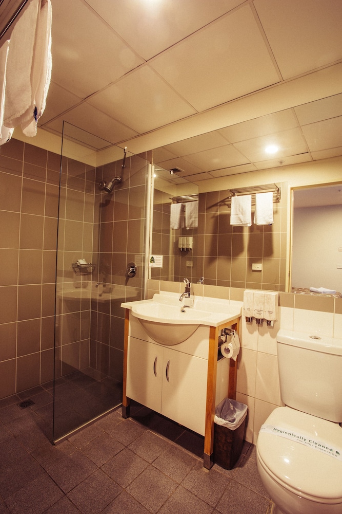 Yti Garden Hotel 55/62