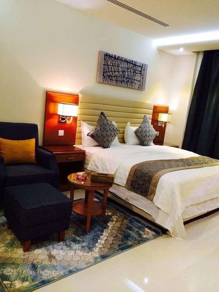Pestana Hotel and Suites 2 19/52
