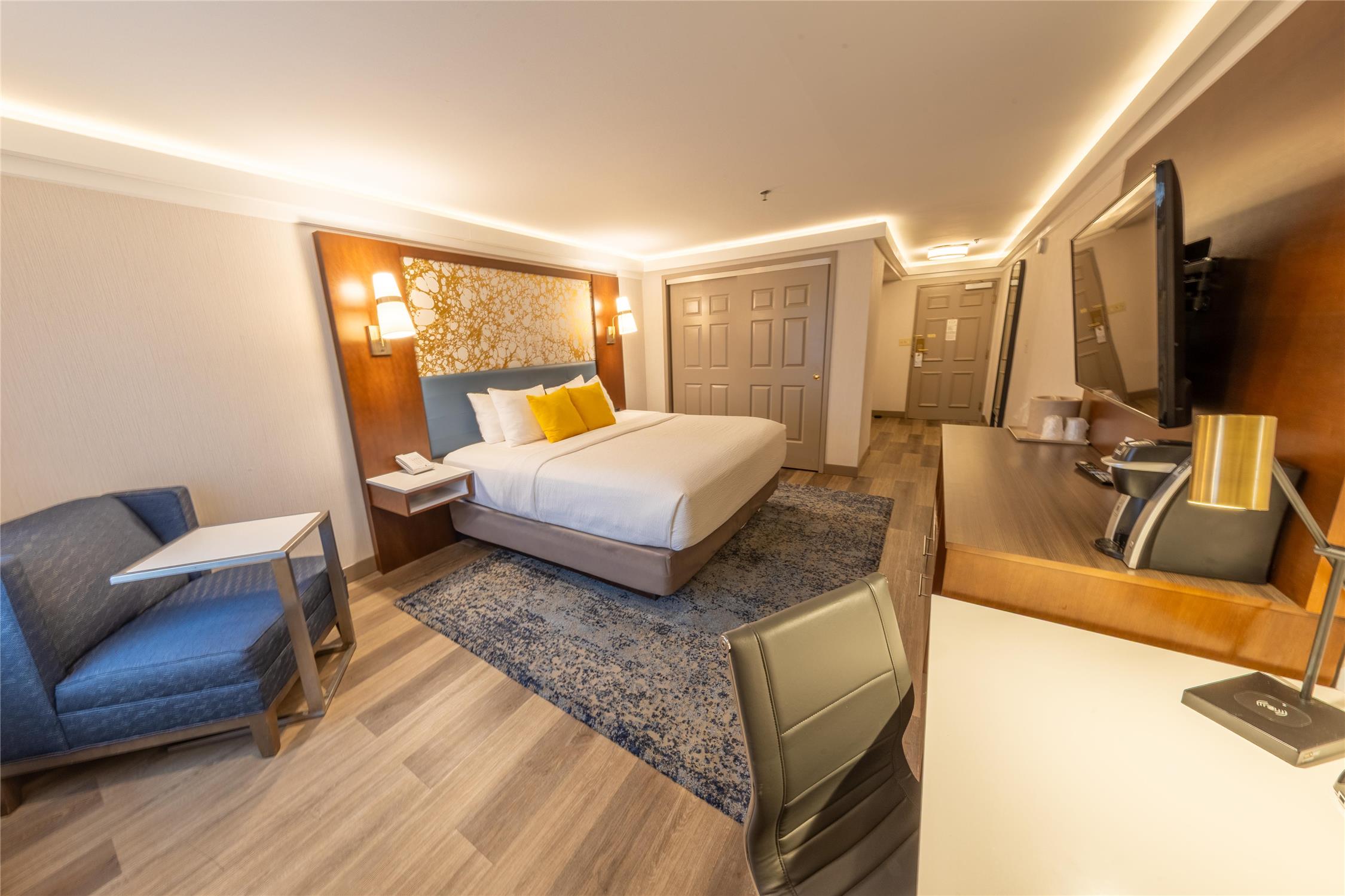 غرفة بسرير كينج لذوي الإعاقة، The Westfield Inn, BW Signature Collection 4/8