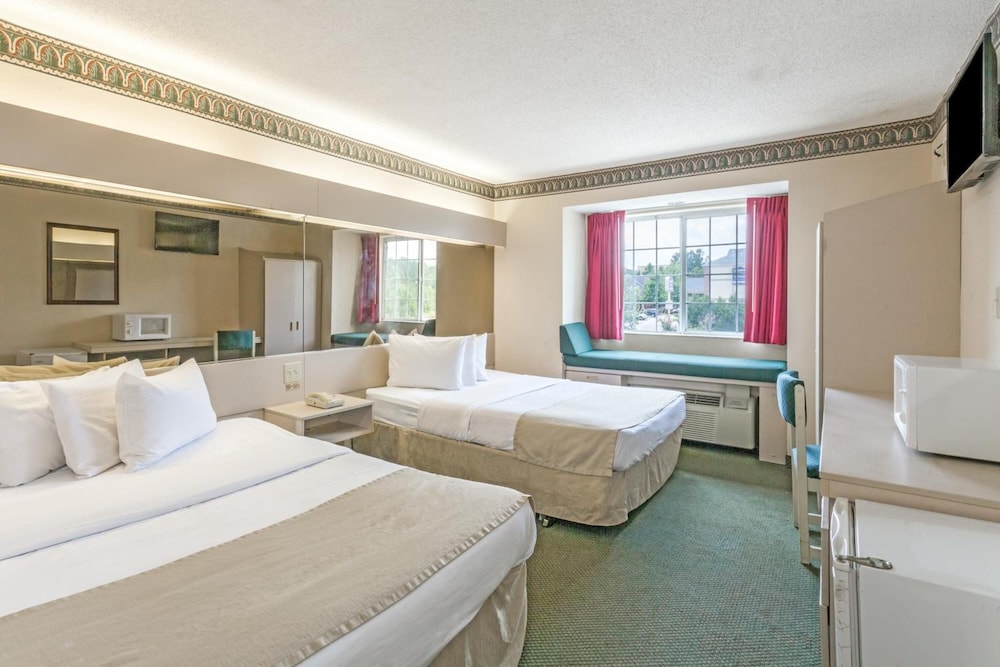 Microtel Inn &amp; Suites by Wyndham Union City/Atlanta Airport 6/37
