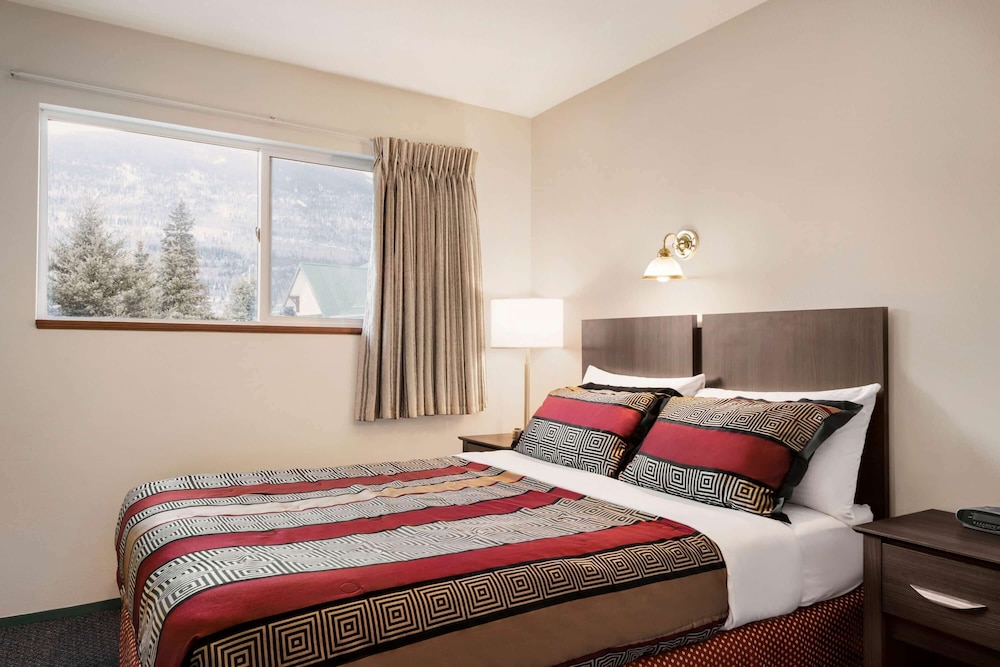 Travelodge By Wyndham Mcbride 34/45