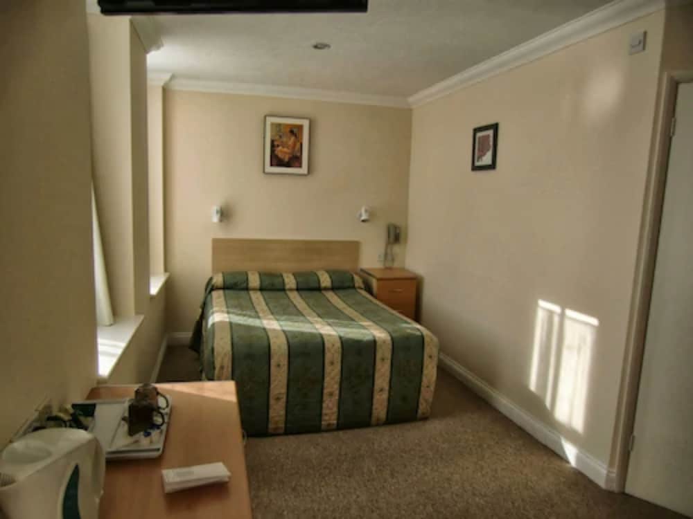 Eastbourne Riviera Hotel 22/64