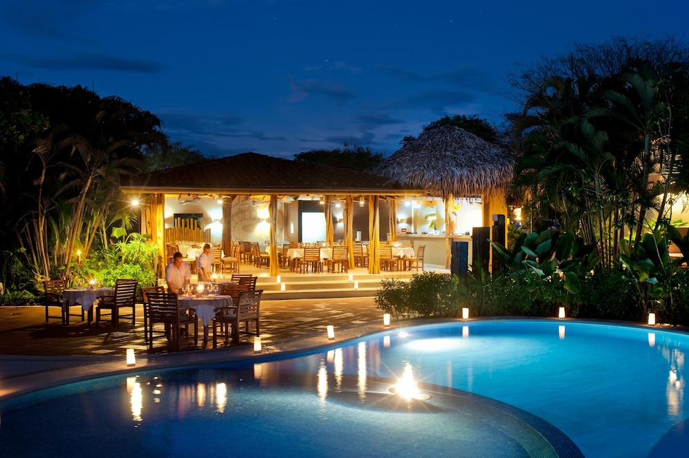 Cala Luna Boutique Hotel and Villas 2/86