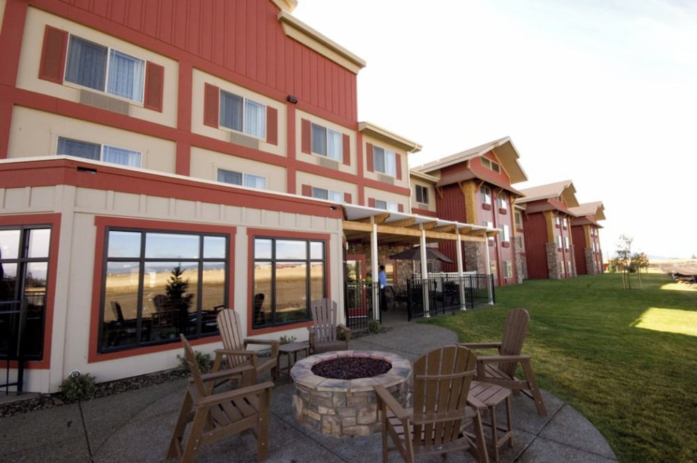 Holiday Inn Express Hotel & Suites Kalispell 74/77