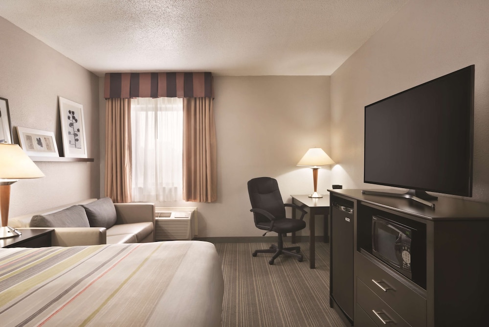 Country Inn & Suites by Radisson Indianapolis East 14/42