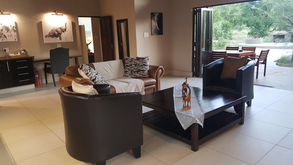 Morokolo Safari Lodge 60/82