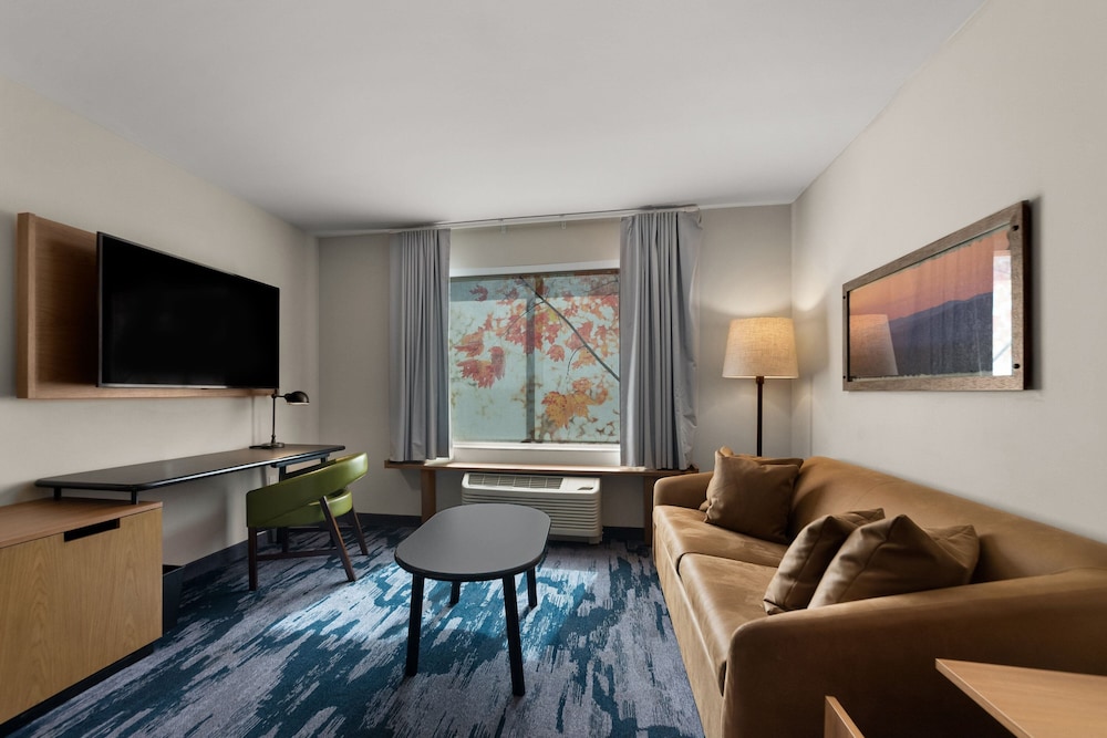 Fairfield Inn & Suites by Marriott Brooksville Suncoast Parkway 32/56