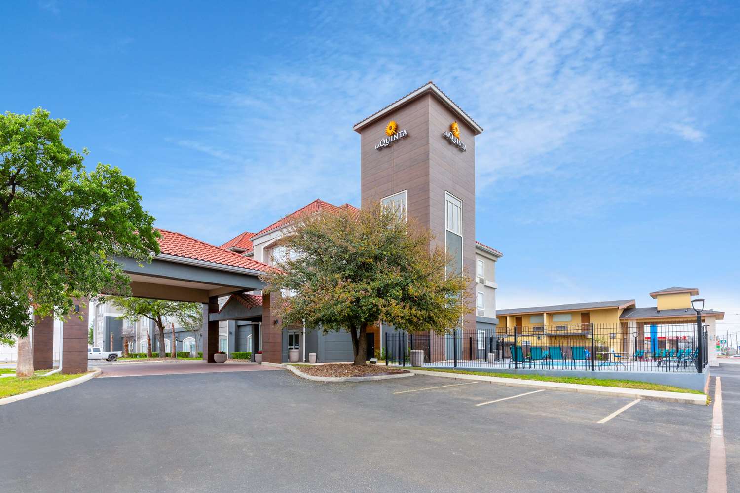 La Quinta Inn Suites New Braunfels 43/50