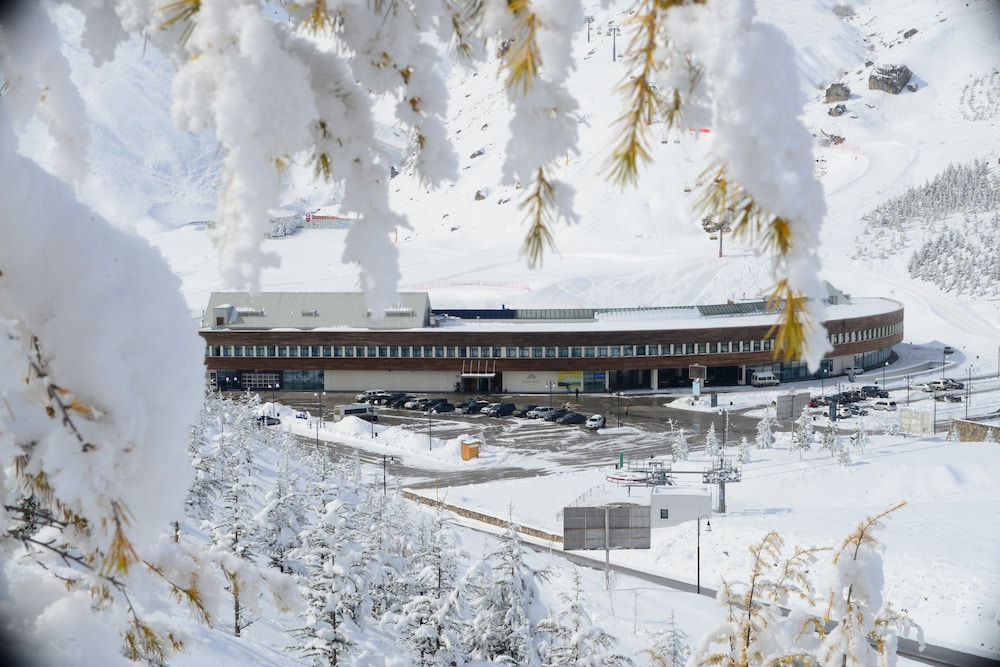 ZIRVE HOTEL 2/76
