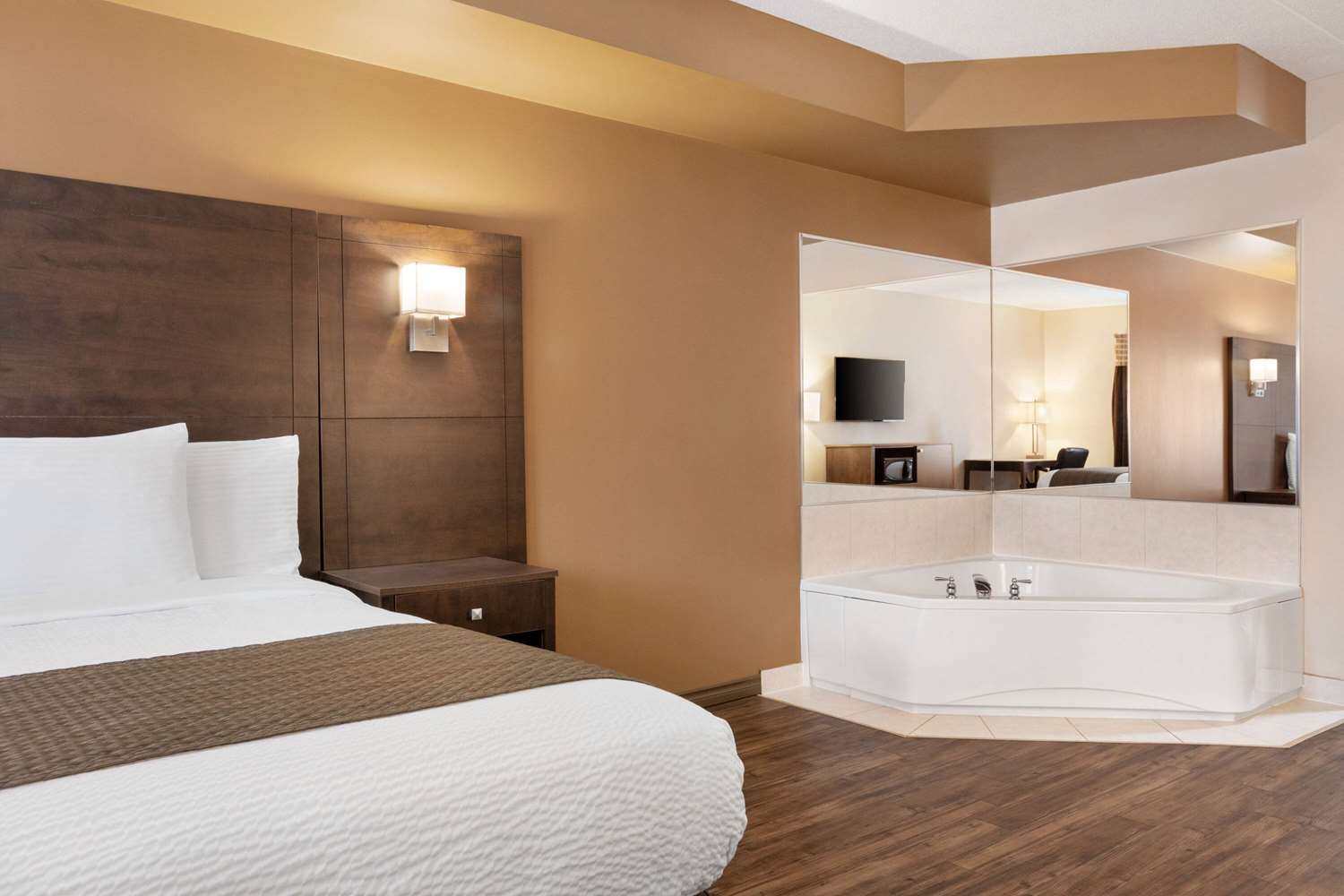 Days Inn By Wyndham Leamington 4/15