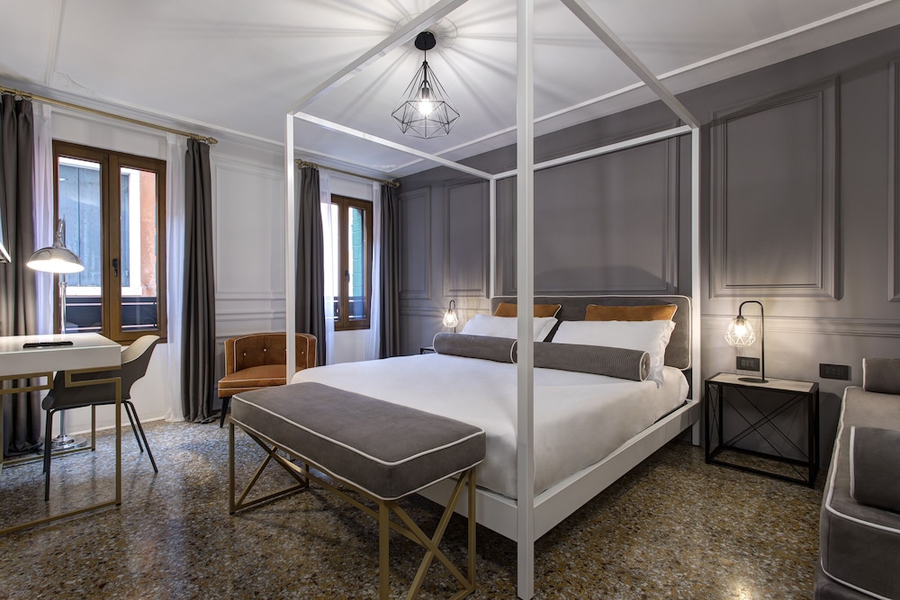 San Marco Suite 755 11/50