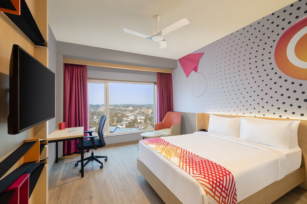 Luxe Queen Room
