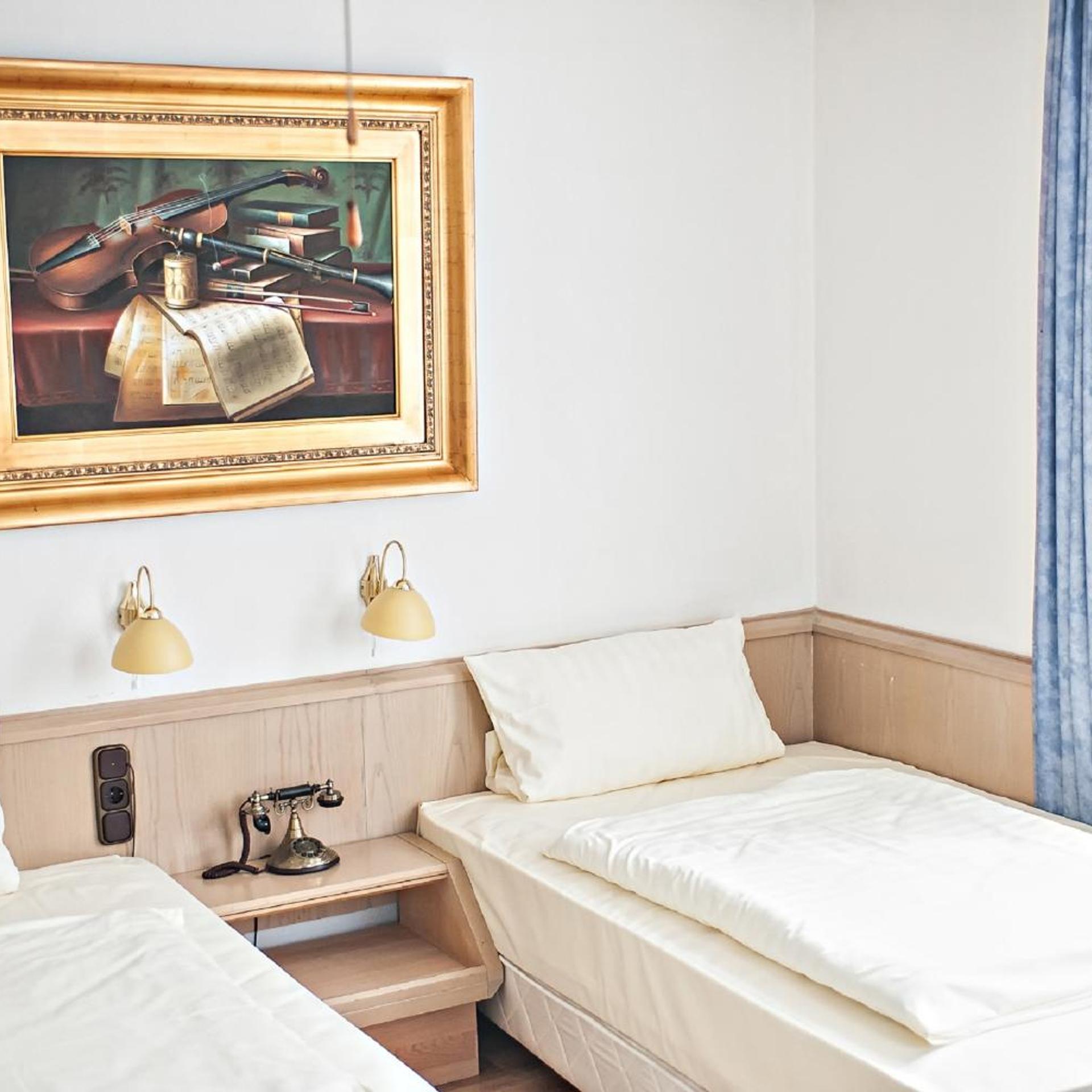 Lowen Hotel 22/58