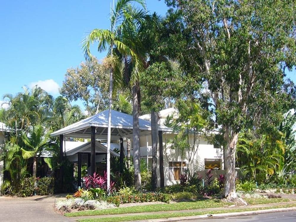 Port Douglas Retreat 4/30
