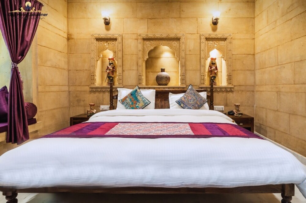 Gaji Hotel 29/64