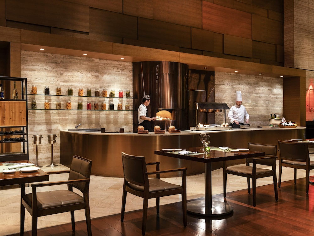 Novotel Citygate Hotel Hong Kong 46/62